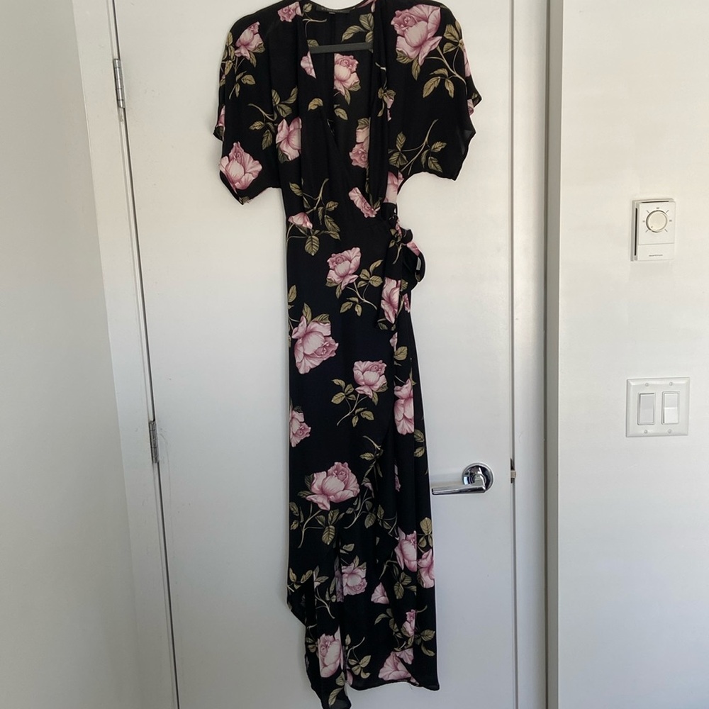 Maxi floral wrap dress - Dynamite